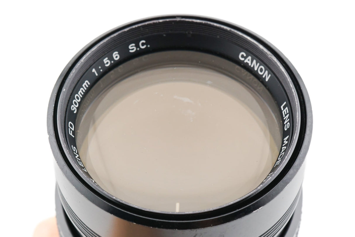 Canon 300mm f5.6 FDn - Vintage Optics