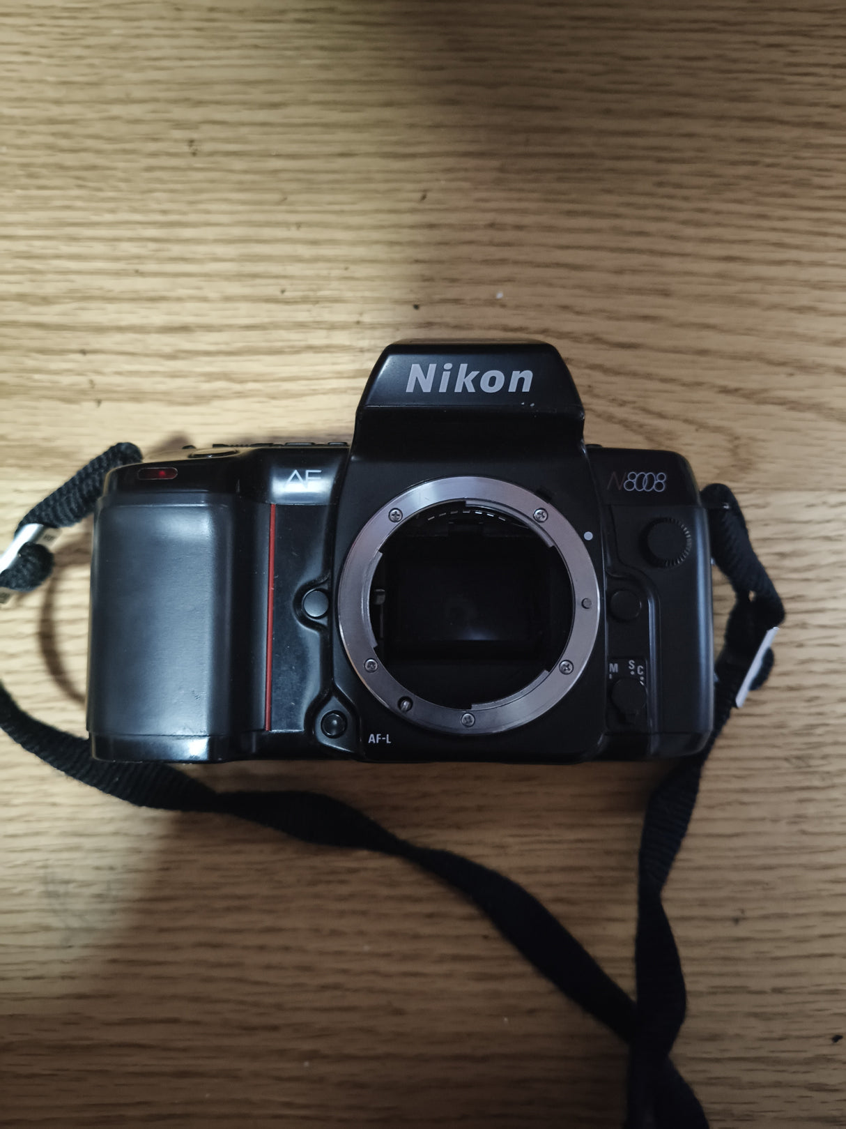 NIKONNIKON N 80081135e426-a75f-4c01-b219-9fcecbe49494