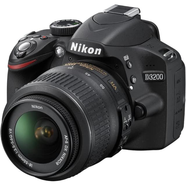 SLR D3200 - Nero + Nikon AF-S DX Nikkor 18-55mm f/3.5-5.6G VR II f/3.5-5.6