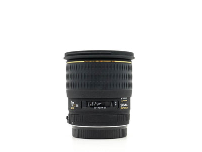 Sigma 28mm f/1.8 EX DG Macro - Montagem Canon EF