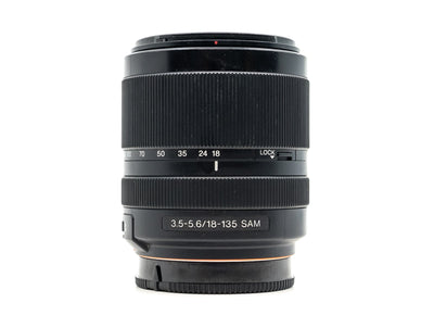 Sony DT 18-135mm f/3.5-5.6 SAM - Montagem Sony A