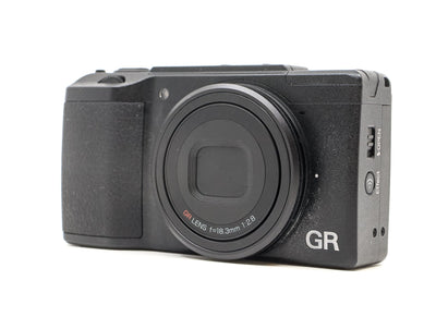 **Ricoh GR II**