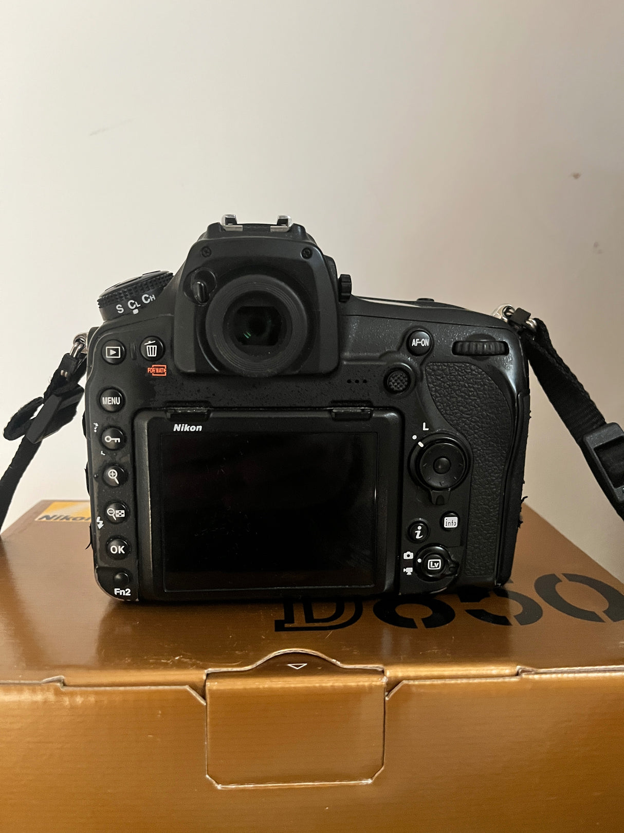 Nikon D8506bc91ed1-61a3-41c6-9f59-c04c9c41336b
