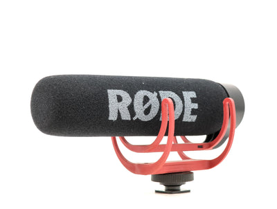 Here are the translations for the SEO content from Spanish to Portuguese:
**Title Tag (max 60 chars):**
Rode VideoMic GO | Microfone de Lapela
**Meta Description (max 160 chars):**
Compre o microfone Rode VideoMic GO para gravação de áudio profissional…