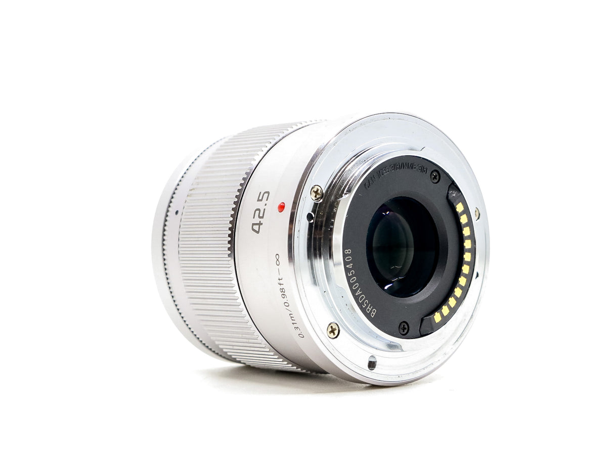 Panasonic Lumix G 42.5mm f/1.7 ASPH Power OIS
