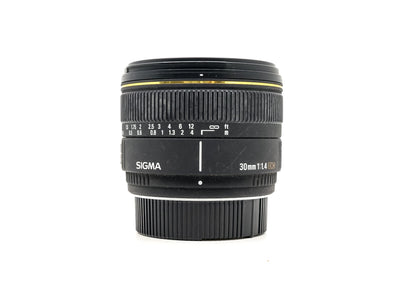 Sigma 30mm f/1.4 EX DC - Montagem Pentax