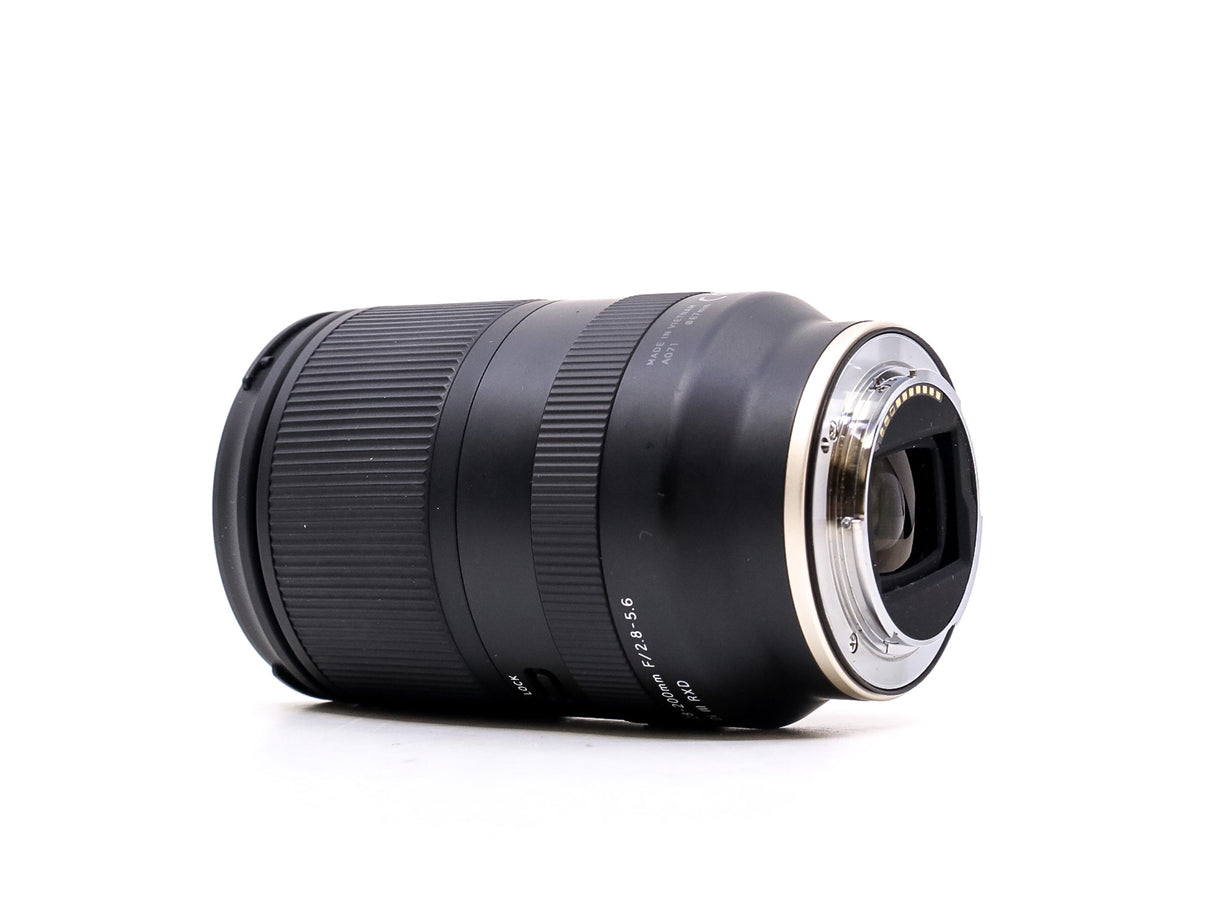 Tamron 28-200mm f/2.8-5.6 Di III RXD - Sony FE Fit - segunda mano - excelente estado - detalle 3 de 5 - SKU 3712312 - Camera