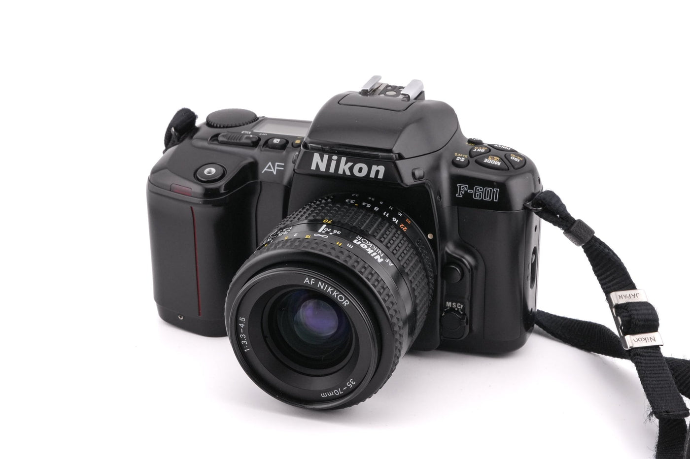 Nikon F-601 + 35-70mm f3.3-4.5 AF Nikkor · imagem principal