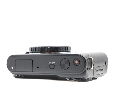 **Nikon 1 J1**