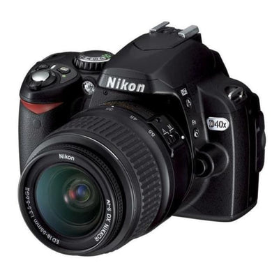 D40X SLR - Preto + Nikon AF-S DX Zoom Nikkor 18-55 mm f/3.5-5.6G ED II f/3.5-5.6GII