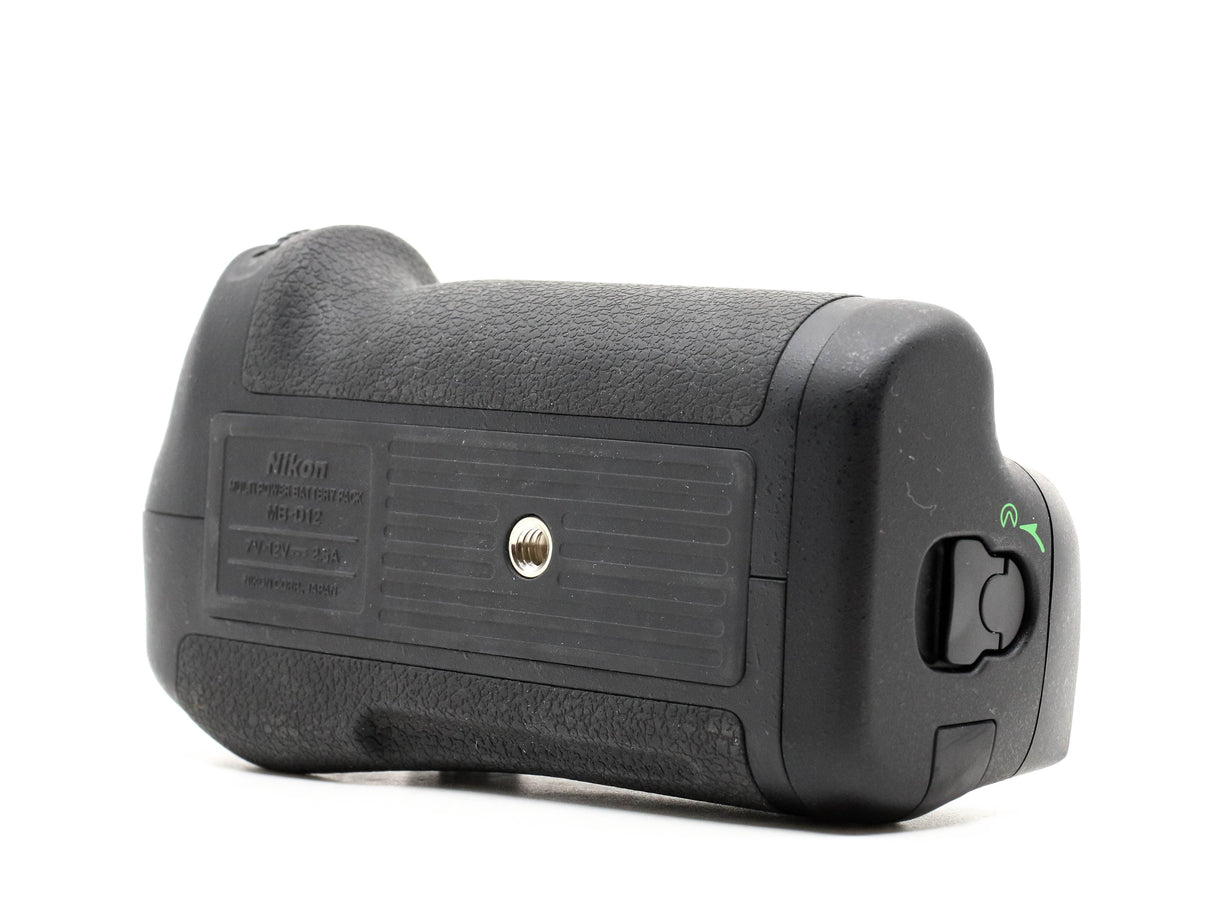 Nikon MB-D12 Battery Grip - segunda mano - excelente estado - detalle 4 de 4 - SKU 3790461 - Camera Market