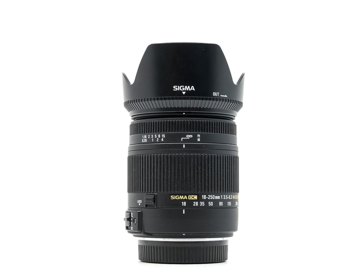 Sigma 18-250mm f/3.5-6.3 DC Macro HSM - Pentax fit · imagem principal