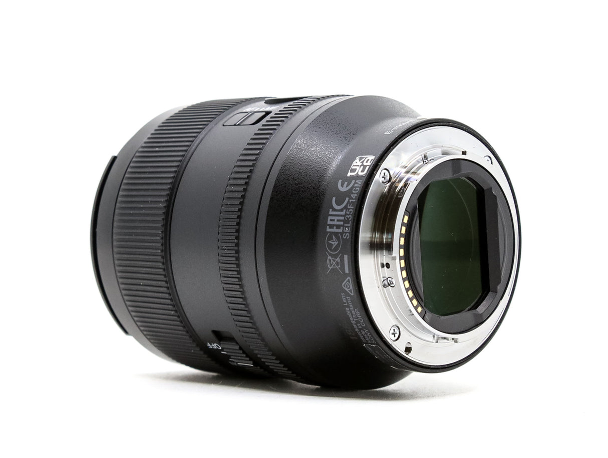 Sony FE 35mm f/1.4 GM