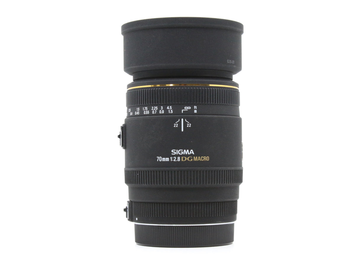 Sigma 24-70mm f/2.8 EX DG Macro - Canon EF Fit