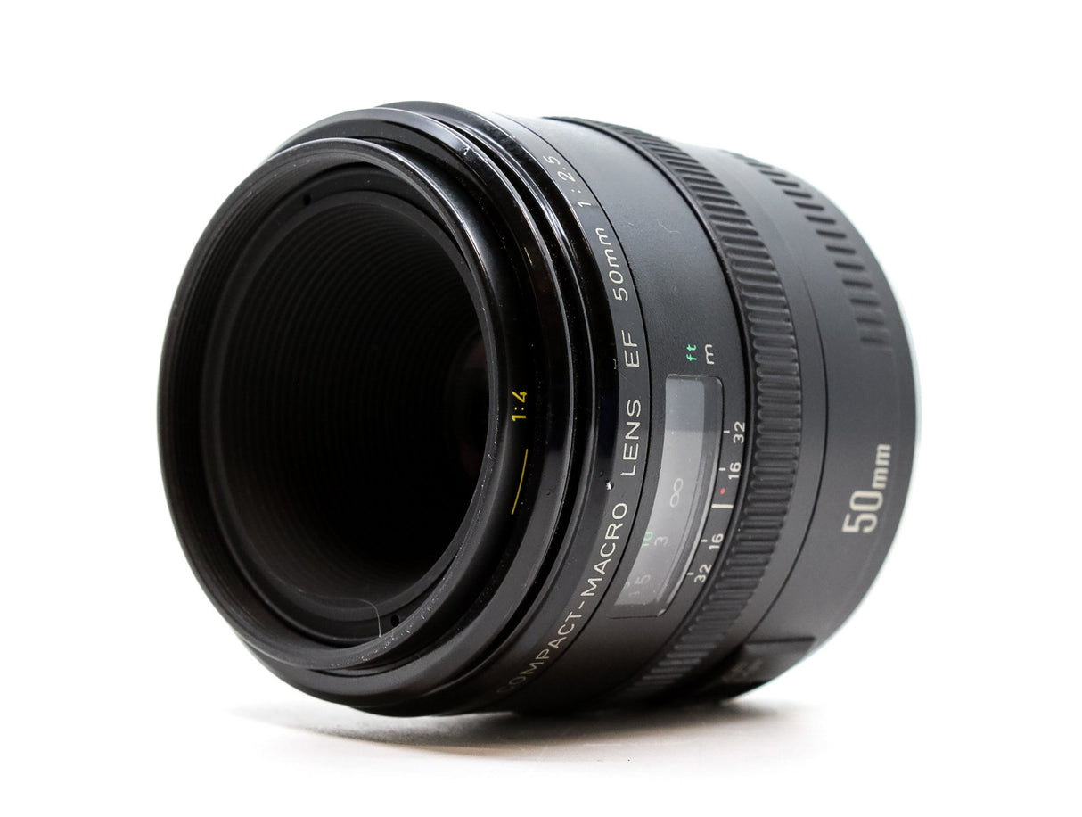 Canon EF 50mm f/2.5 Macro