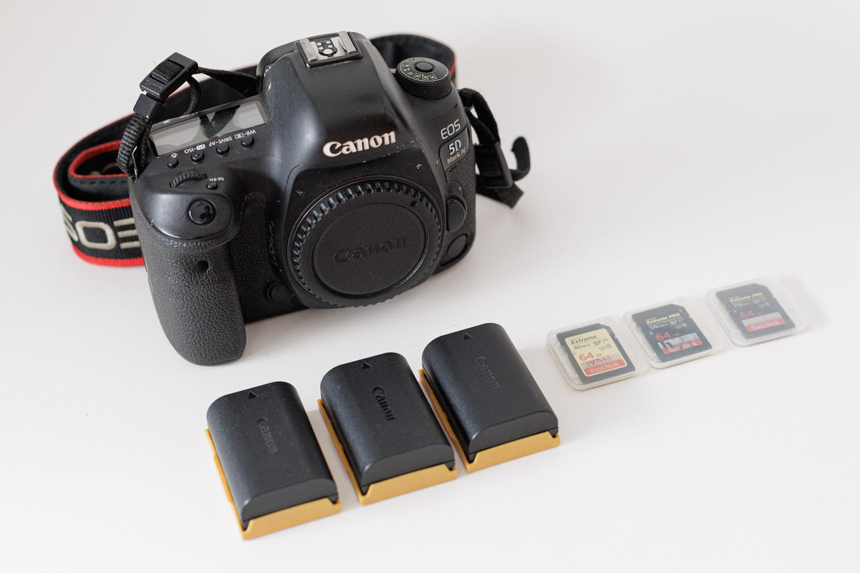 canoneos 5d mark iva33c5a44-9ddb-481e-ae36-7c916643bbab