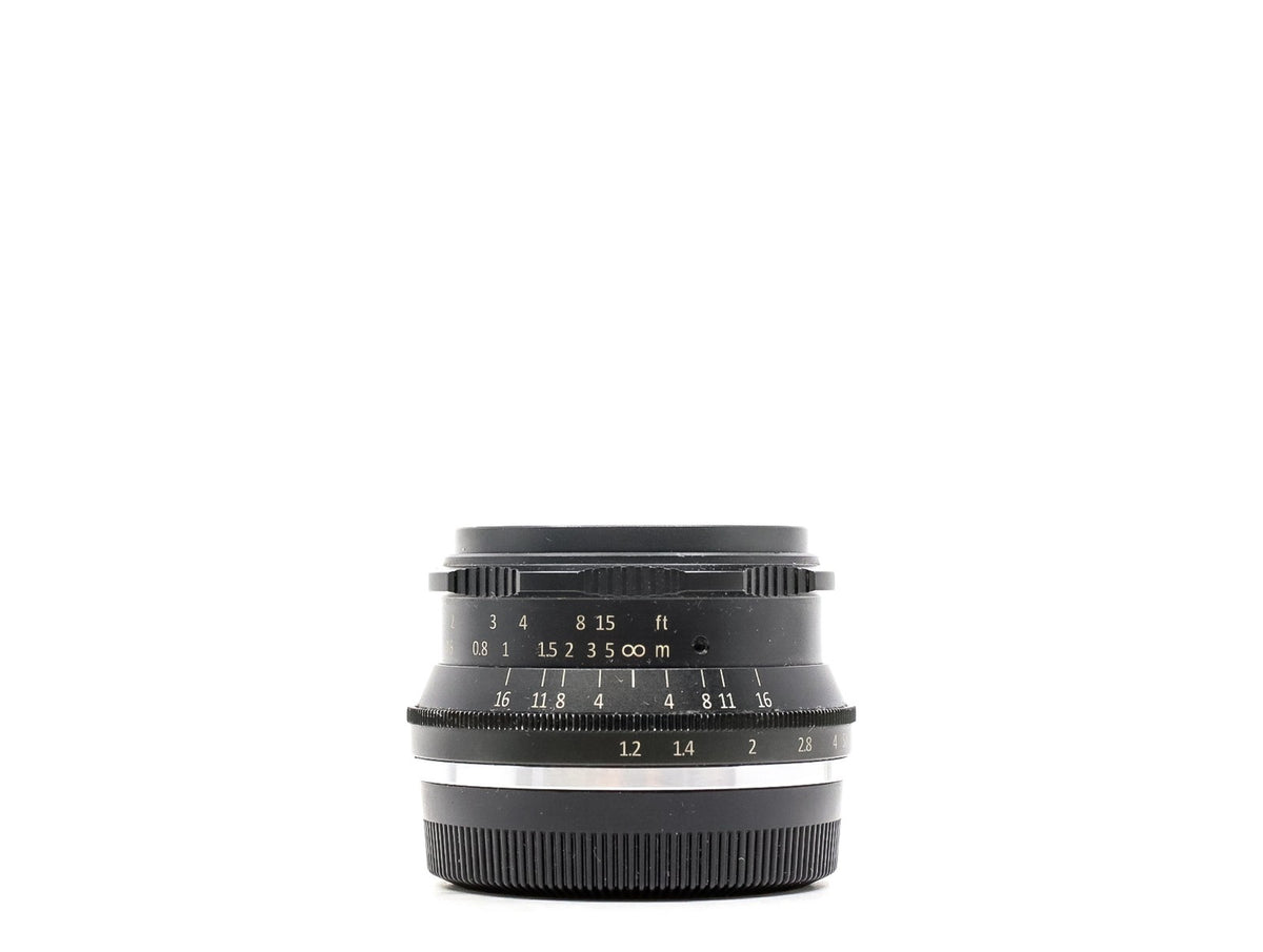 7Artisans 35mm f/1.2 - Fujifilm X Fit · imagem principal
