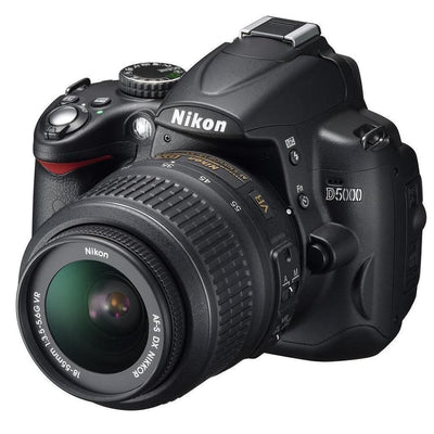 SLR D5000 - Preto + Nikon AF-S DX Nikkor 18-55mm f/3.5-5.6G VR f/3.5-5.6G