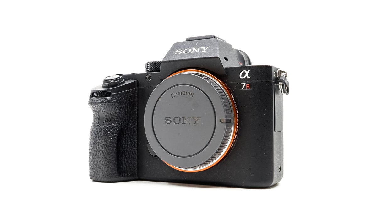 Sony Alpha A7R II · imagem principal