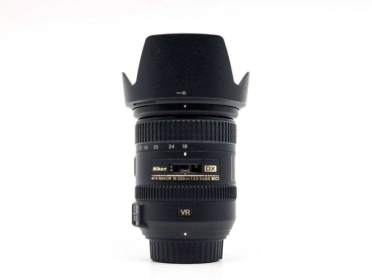 Nikon AF-S DX Nikkor 18-200mm f/3.5-5.6G IF-ED VR II · imagem principal