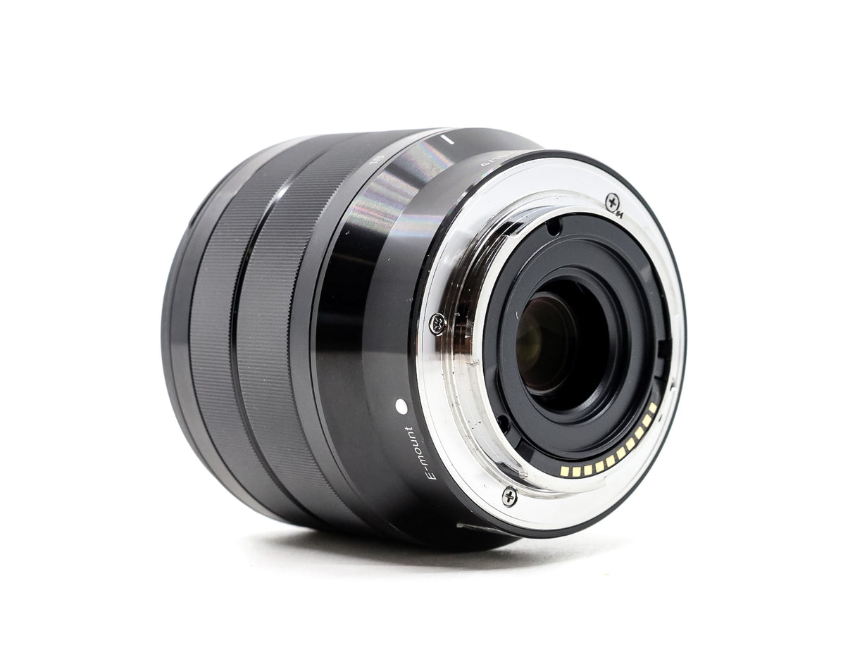 Sony E 10-18mm f/4 OSS