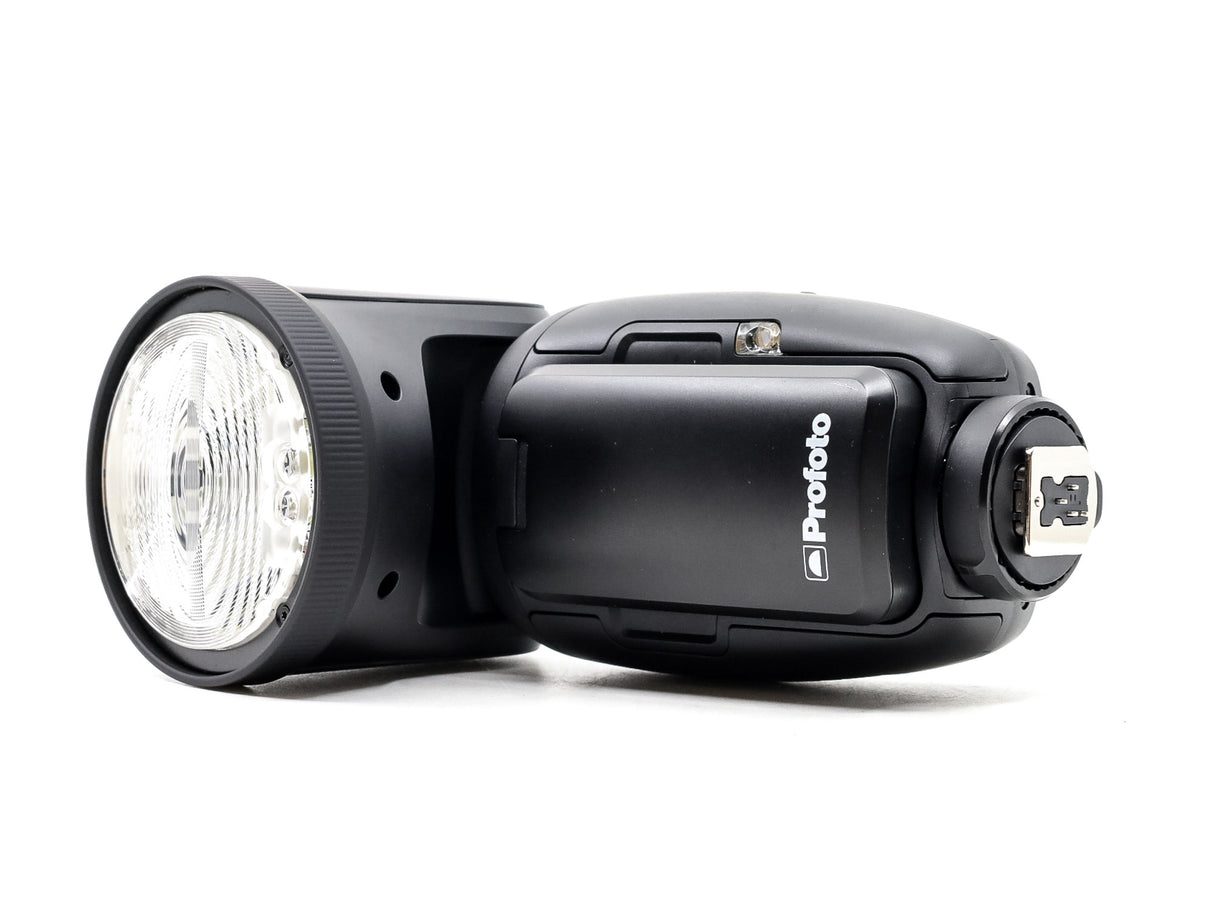 Profoto A10 AirTTL-F Studio Light Off-Camera Kit - Fujifilm Dedicated