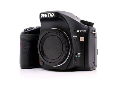 **Portuguese (Brazil):**  
Câmera Pentax K-200D | Camera Market  

**Portuguese (Portugal):**  
Máquina Pentax K-200D | Camera Market