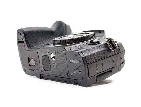 **Portuguese (Brazil):** OM SYSTEM OM-1 Mark II  
**Portuguese (Portugal):** OM SYSTEM OM-1 Mark II