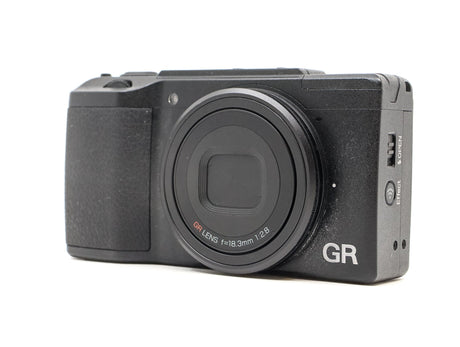 **Ricoh GR II**