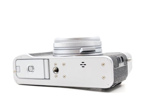 Fujifilm X100V - segunda mano - excelente estado - detalle 2 de 4 - SKU 3318268 - Camera Market