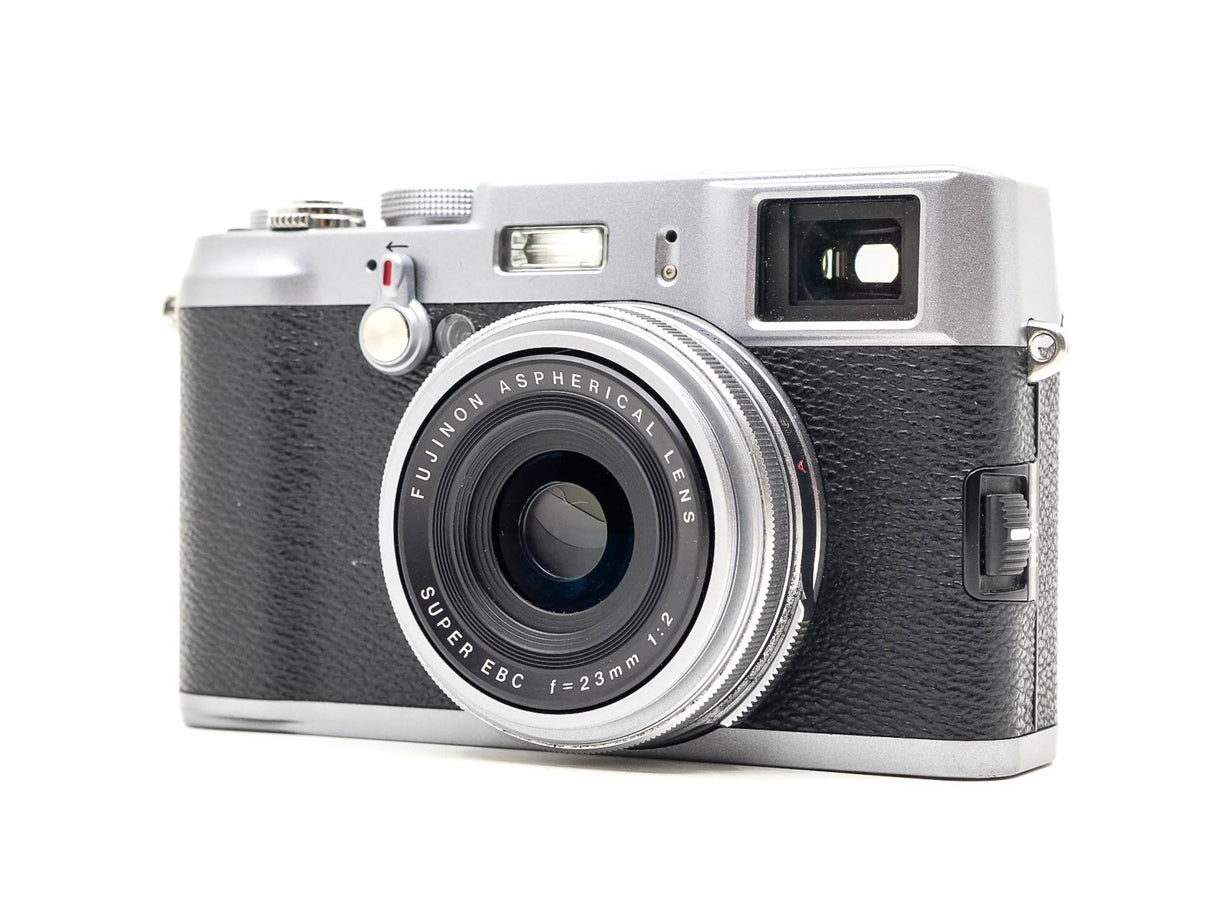 Fujifilm X100 - segunda mano - excelente estado - foto principal - SKU 3788273 - Camera Market