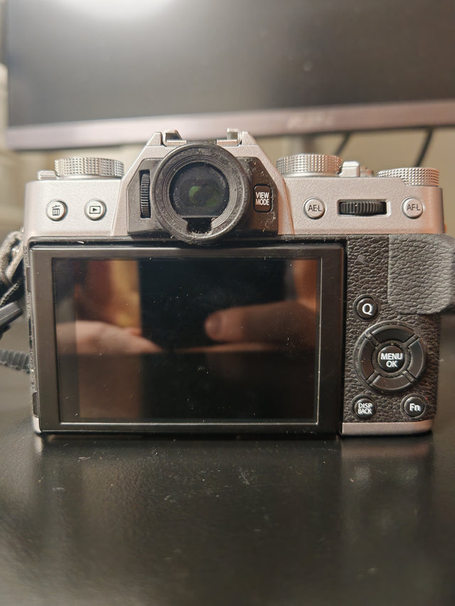FujifilmXT-1020039c96-e133-42bc-91dc-0bfed1d5df83