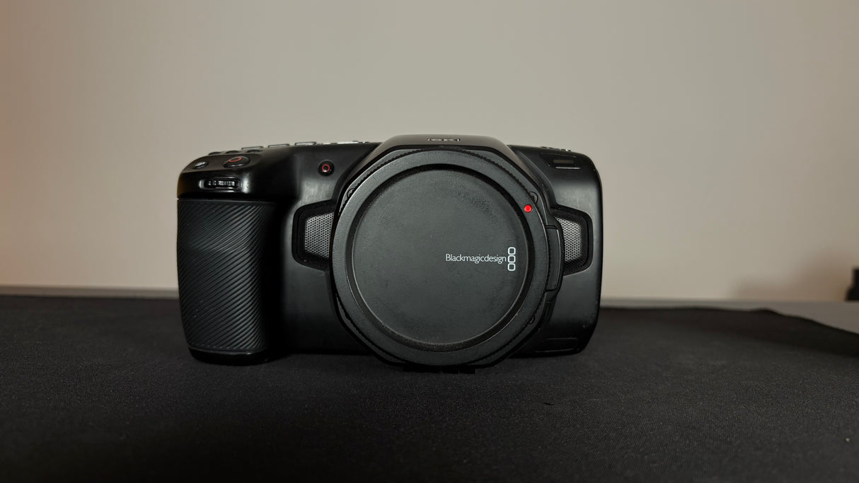 BLACKMAGIC DESIGN Pocket Cinema Camera 6k - Canon EF fitddc59888-fe76-4be2-b3ed-2ab09f73db2d