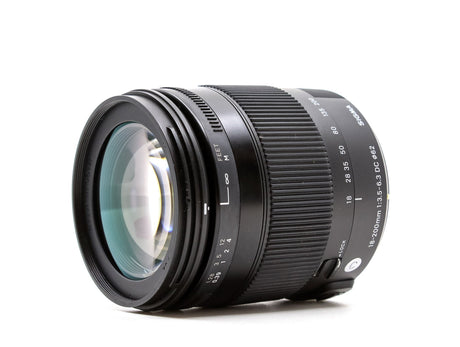 Sigma 18-200mm f/3.5-6.3 DC Macro OS HSM Contemporary - Montagem Nikon