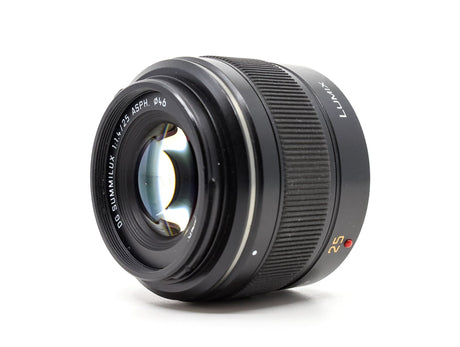 Compre Panasonic Leica DG Summilux 25mm f/1.4 ASPH | Camera Market