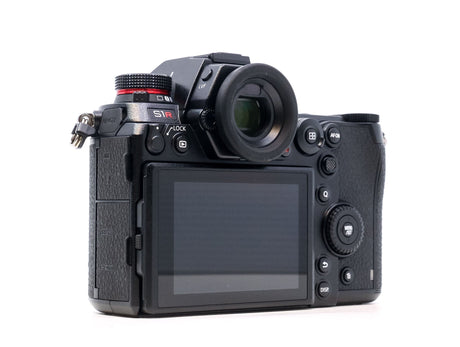 Compre Panasonic Lumix DC-S1R | Camera Market