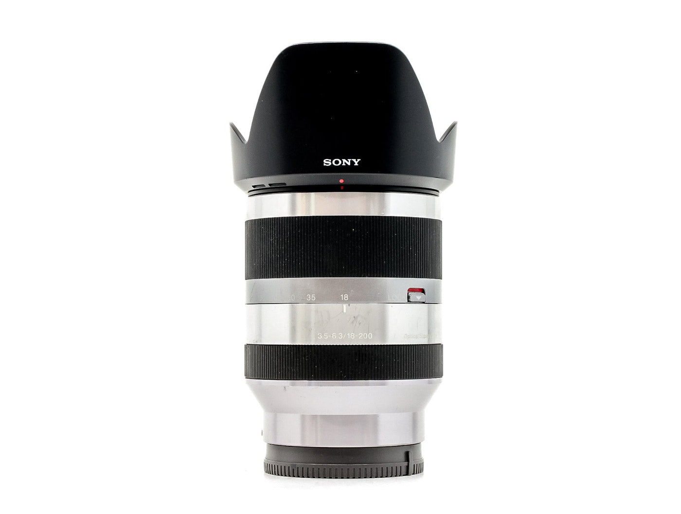 Sony E 18-200mm f/3.5-6.3 OSS · imagem principal
