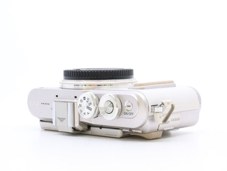 Olympus PEN E-PL8 