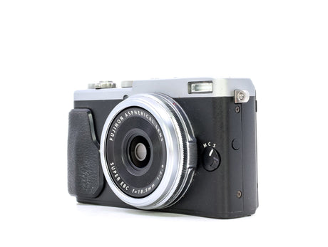 **Fujifilm X70**