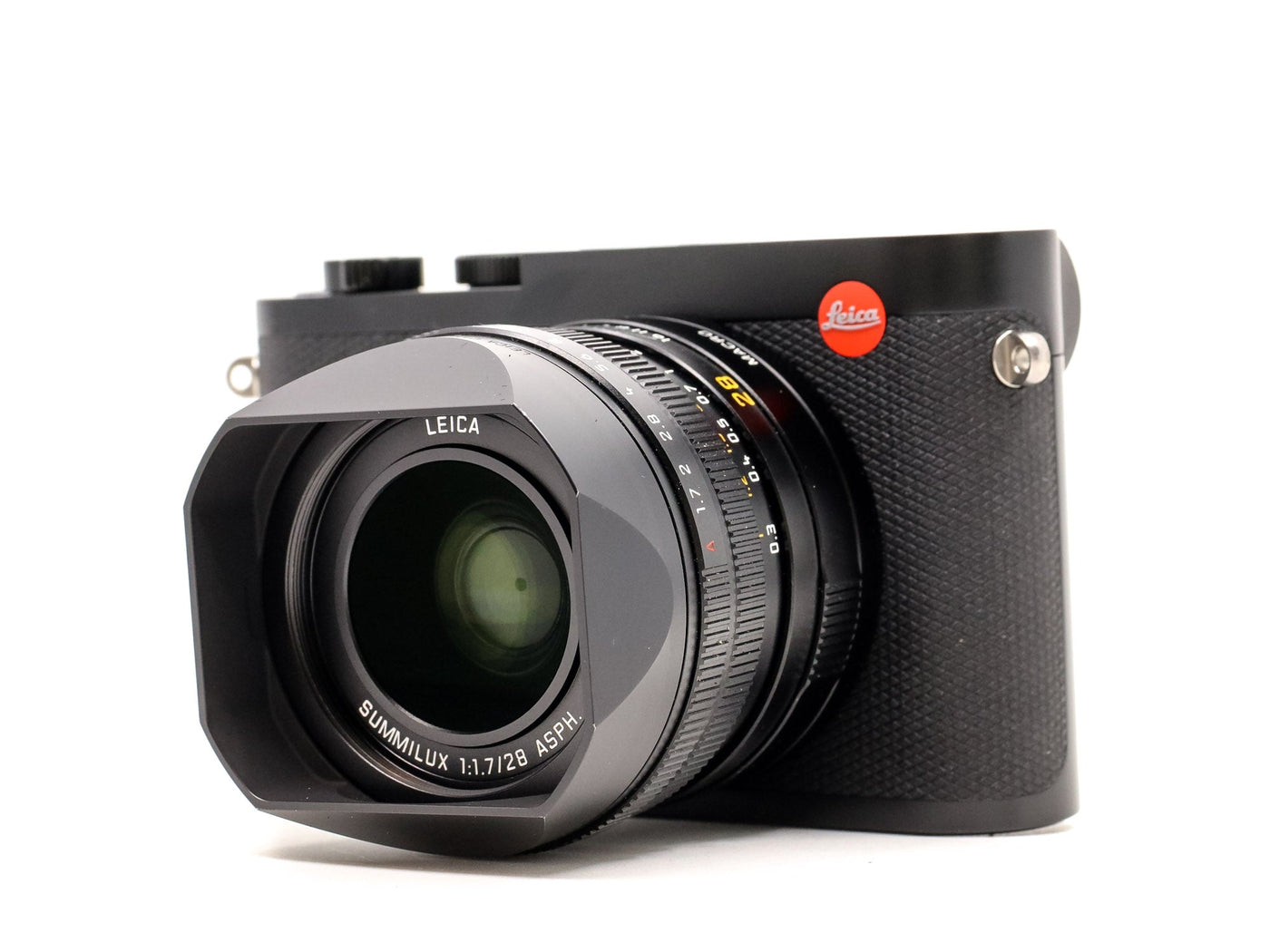 **Leica Q2** · main image