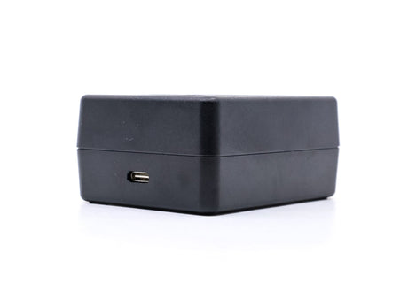 Fujifilm BC-W235 Dual Battery Charger - segunda mano - excelente estado - foto principal - SKU 3792055 - Camera Market