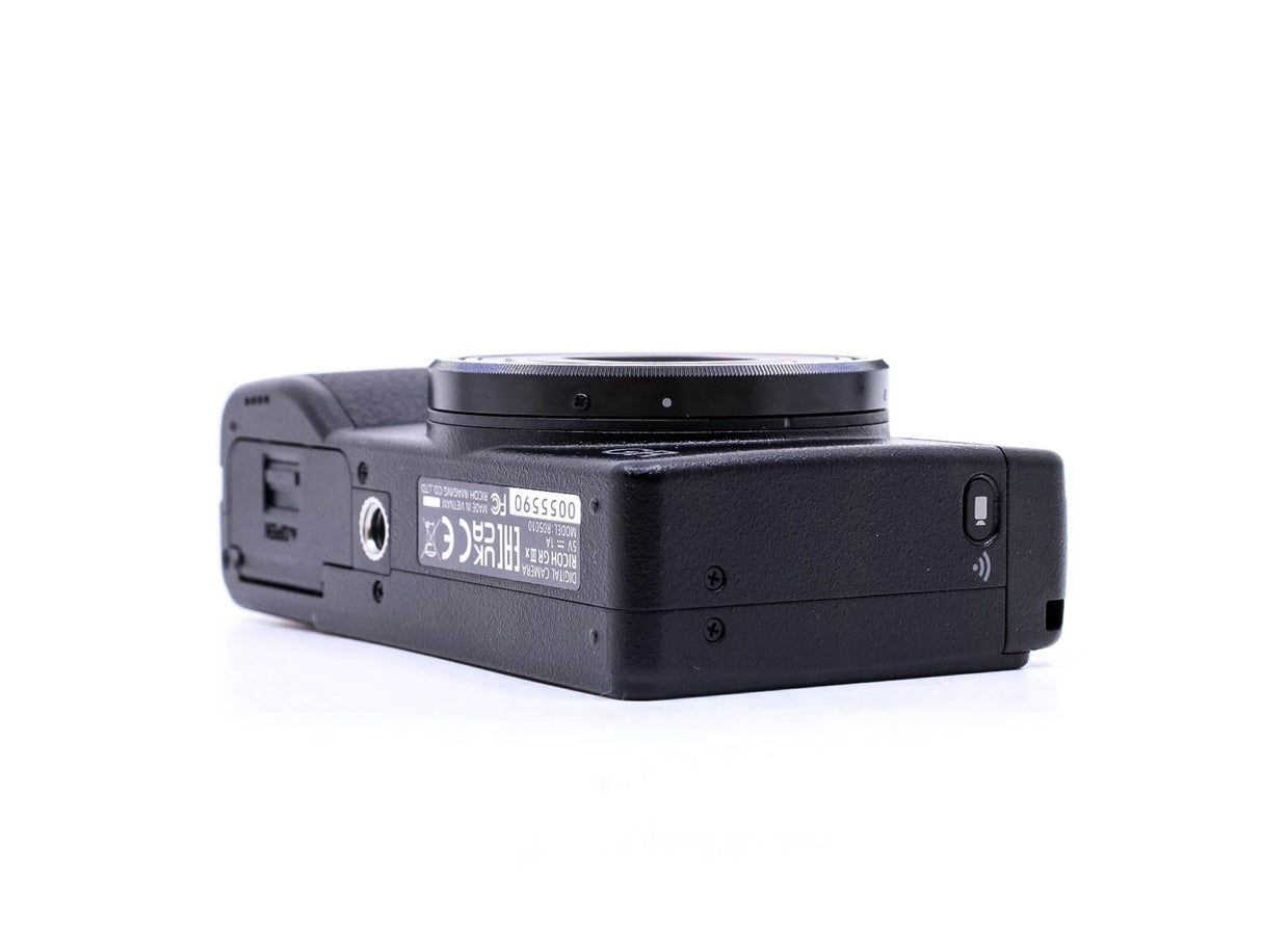 Ricoh GR IIIx - segunda mano - excelente estado - detalle 2 de 4 - SKU 3778918 - Camera Market