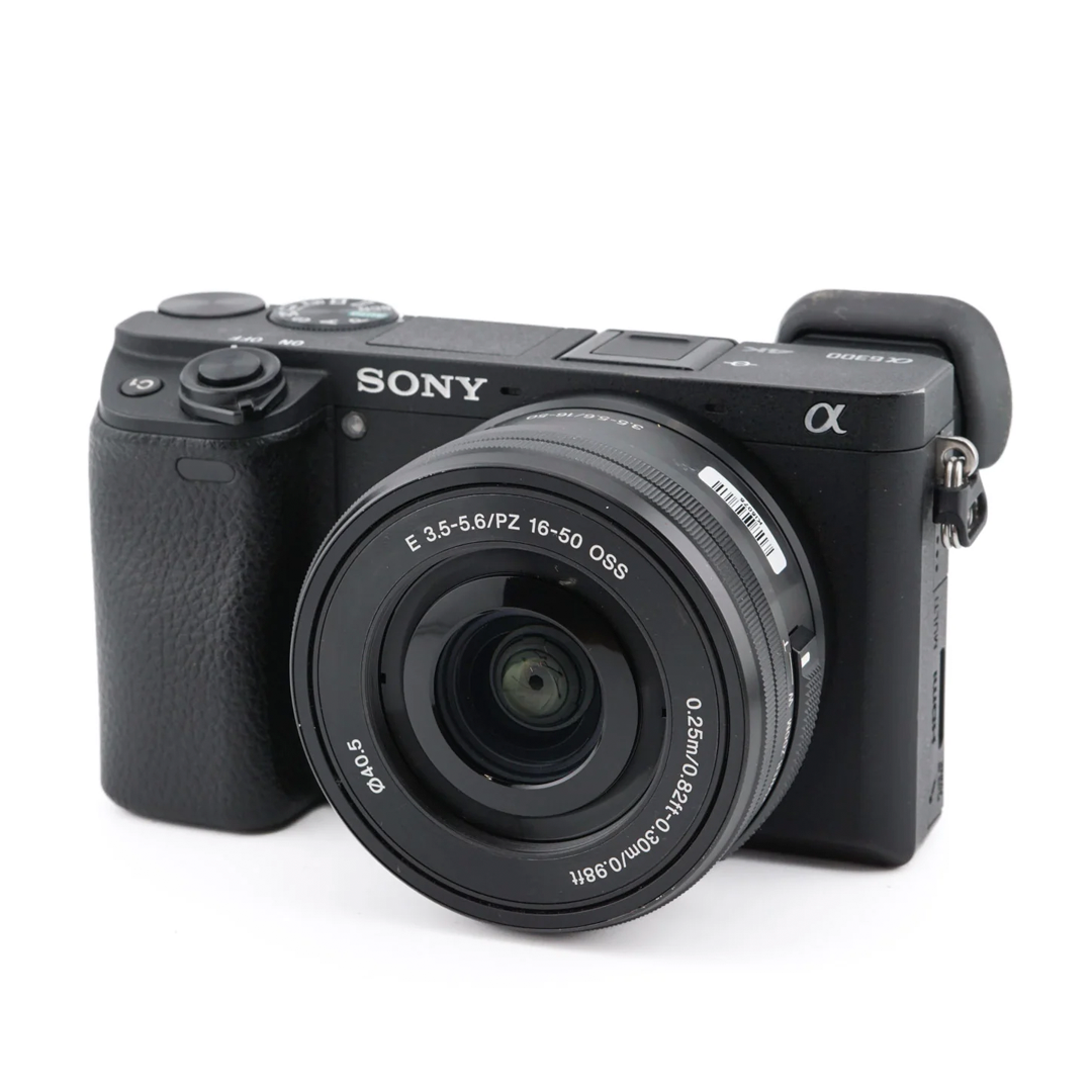Sony A6300 + 15-50mm f3.5-5.6 PZ OSS E · imagem principal