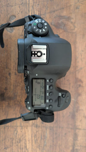 Canon6D mark II752e5bb6-77cf-4a59-b690-84a44ed680c7