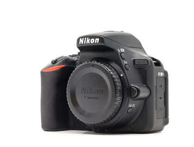 **Compre Câmera Nikon D5600 | Camera Market**
