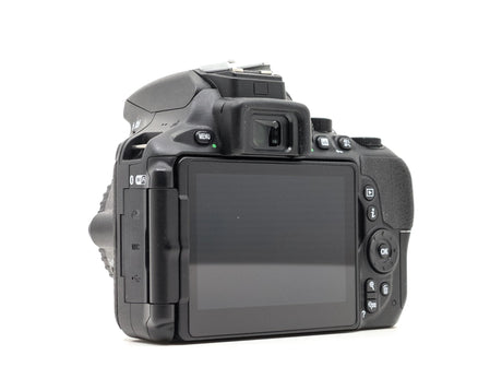 **Compre Câmera Nikon D5600 | Camera Market**