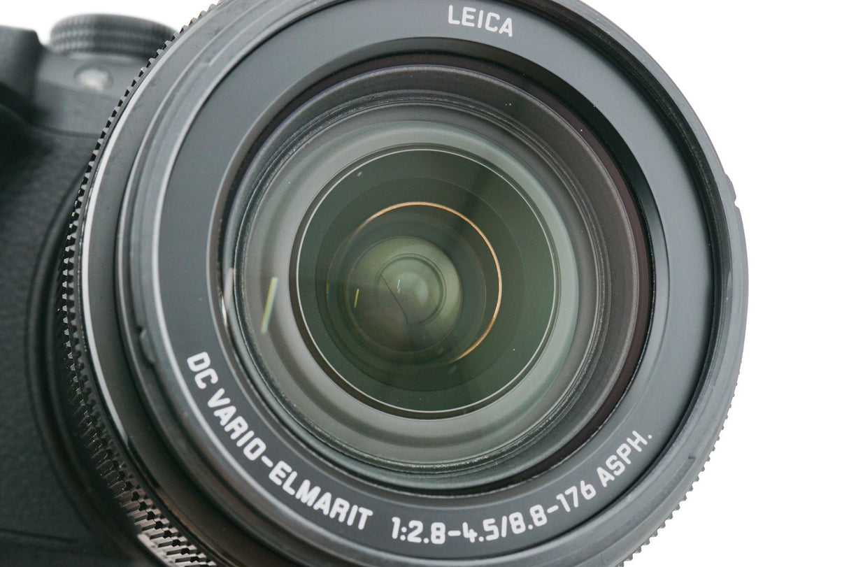 Panasonic  Lumix DMC-FZ2000