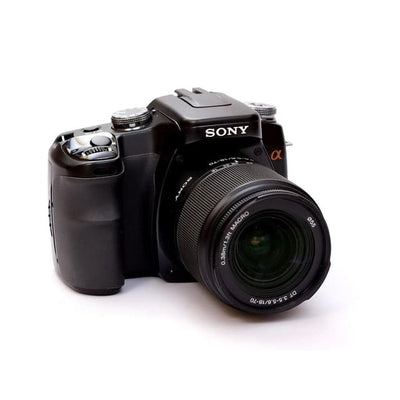 Alpha DSLR-A100 Reflex - Preta + Sony DT 18-200mm f/3.5-6.3