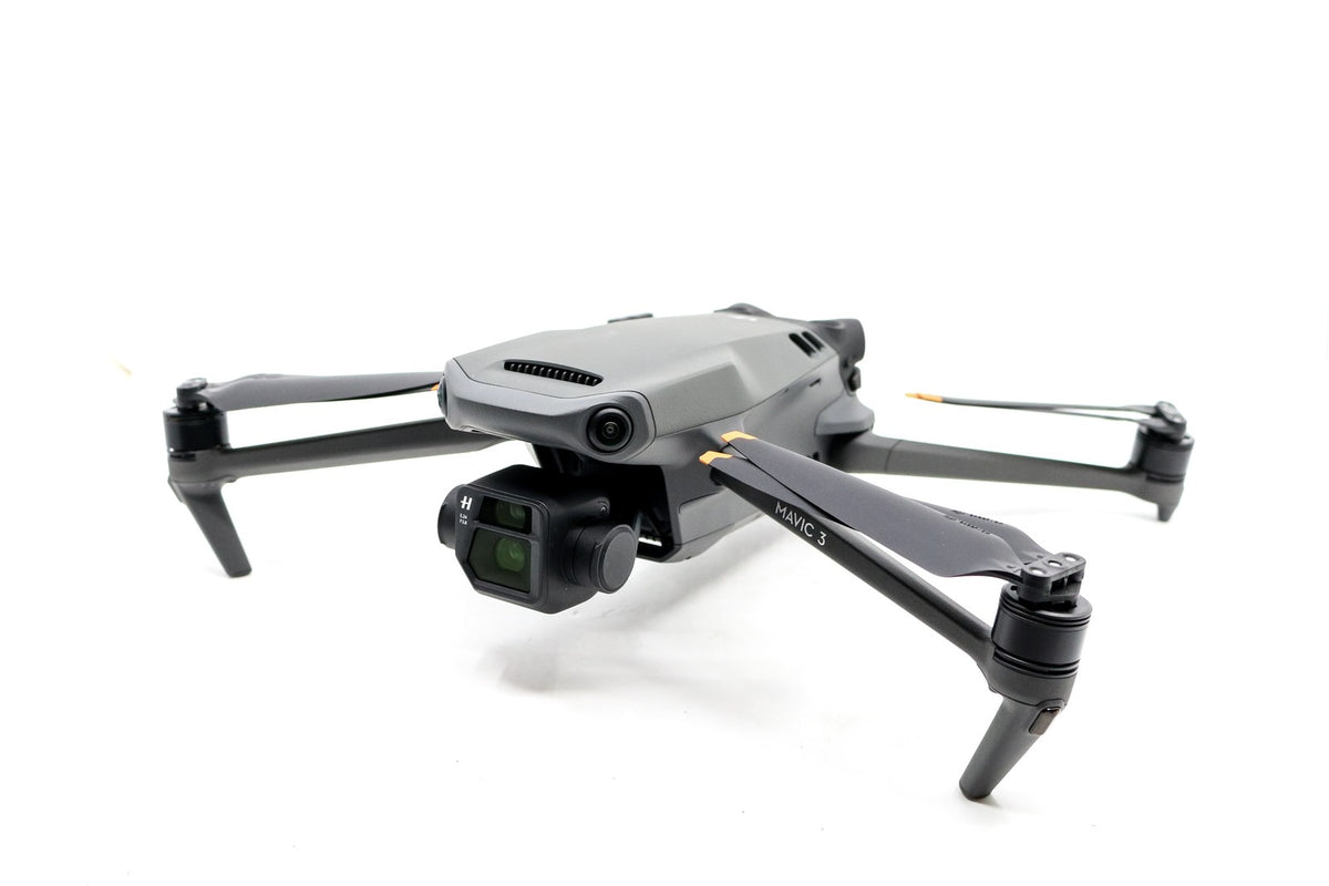 DJI Mavic 3 Fly More Combo · imagem principal
