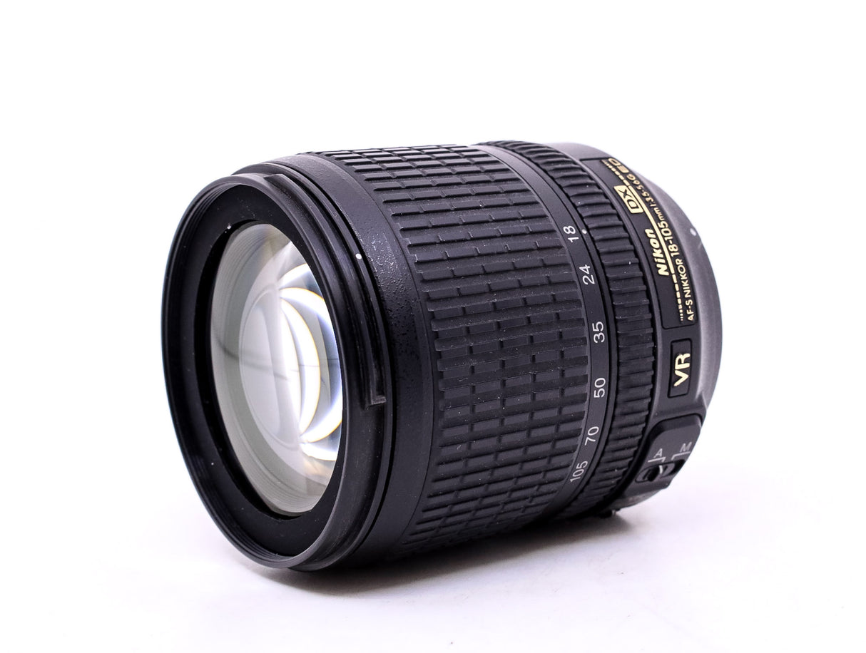 Nikon AF-S DX Nikkor 18-105mm f/3.5-5.6G ED VR - segunda mano - excelente estado - foto principal - SKU 3712365 - Camera Mark